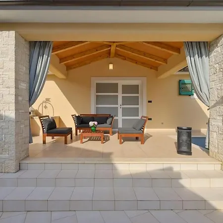 Mathilda By Istrialux * Milotski Breg