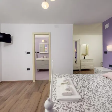 فيلة Mathilda By Istrialux